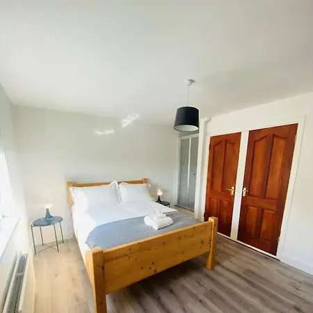 Valley Lodge 3 Bedroom Retreat In Craigantlet Hills Belfast Exterior photo