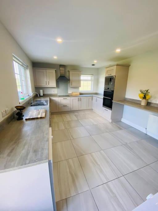 Villa Valley 3 Bedroom Retreat In Craigantlet Hills