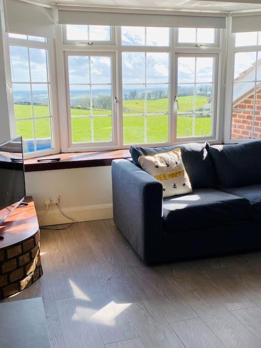 Valley 3 Bedroom Retreat In Craigantlet Hills Villa Belfast